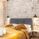 L&b Amphitheater Apartament *