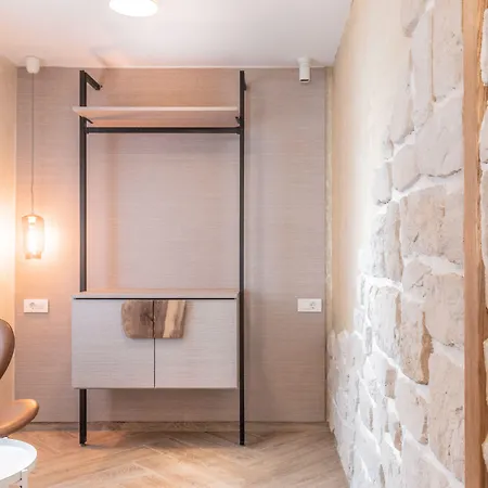 L&b Amphitheater * Pola