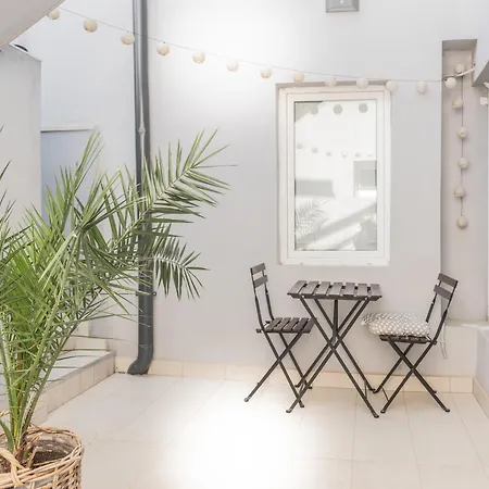 L&b Amphitheater Apartman *