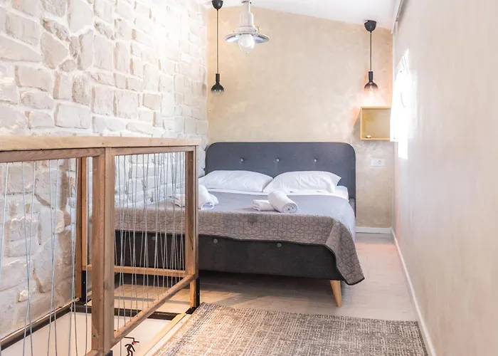 L&b Amphitheater * Pula