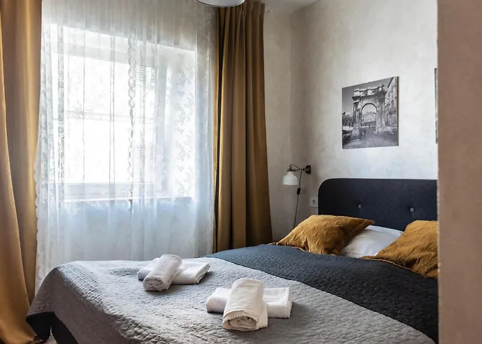 L&b Amphitheater Pula