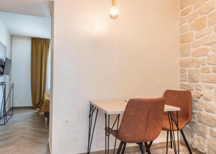 L&b Amphitheater * Pula