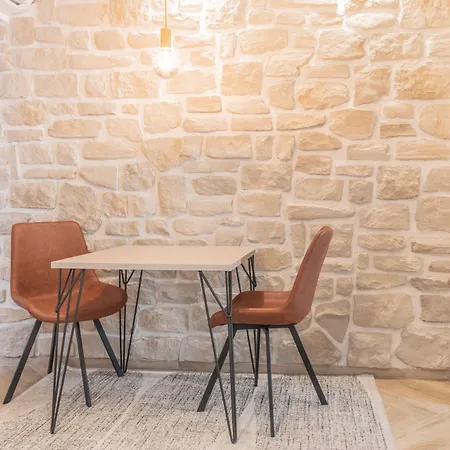 Apartman L&b Amphitheater